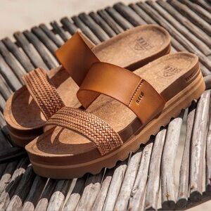 REEF Cushion Vista Hi platform sandal 8 Natural Braid